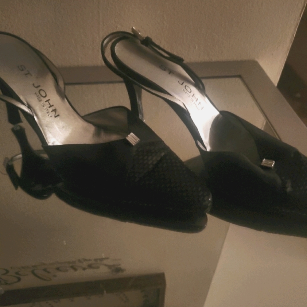 ST. JOHN Black High Heels Sling Back Pointed Toe